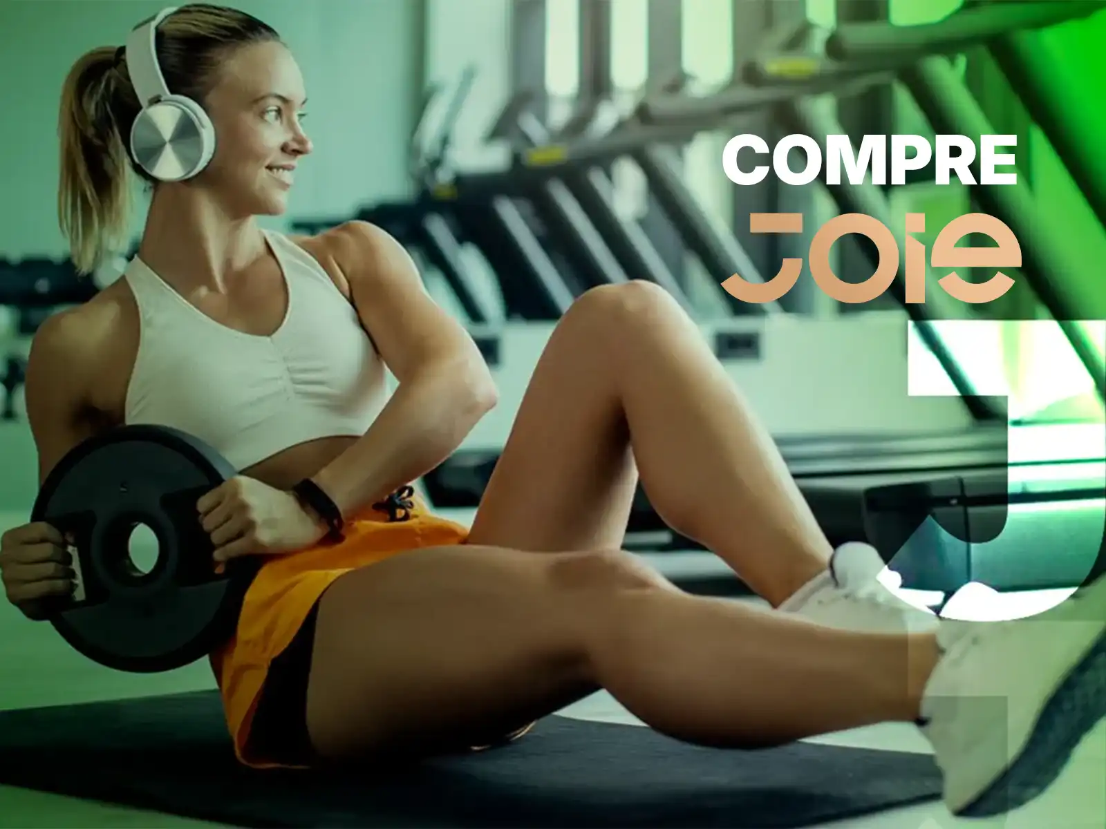 Mulher durante uma pausa em sua rotina de exercícios